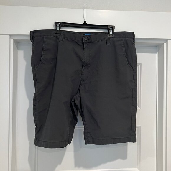 Dickies Charcoal Gray FLEX Cooling Regular Fit Utility Shorts, 11", Size 40 - Picture 2 of 7